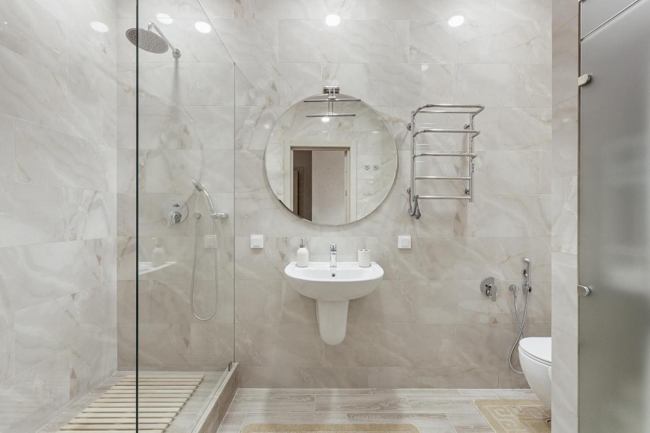 Premium Apartments Four Seasons Odesa Exterior photo
